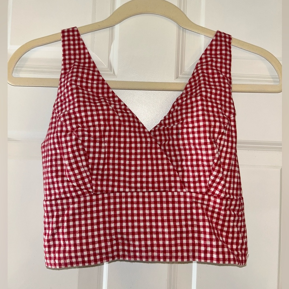 Pacsun red gingham cropped tank top. Size S.